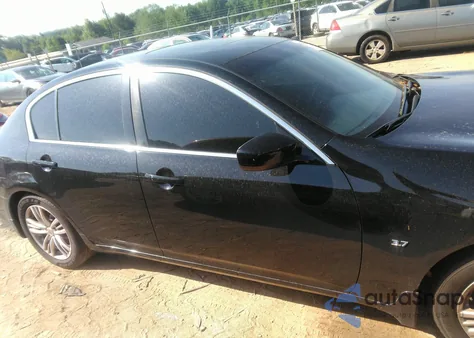 2015 Infiniti Q40 z USA, uszkodzony, nr VIN JN1CV6AP2FM501201